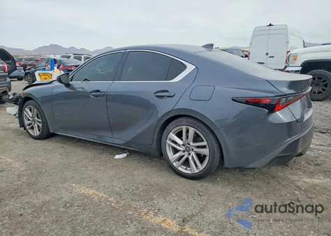 2021 Lexus Is 300 z USA, uszkodzony, nr VIN JTHCA1D29M5114498